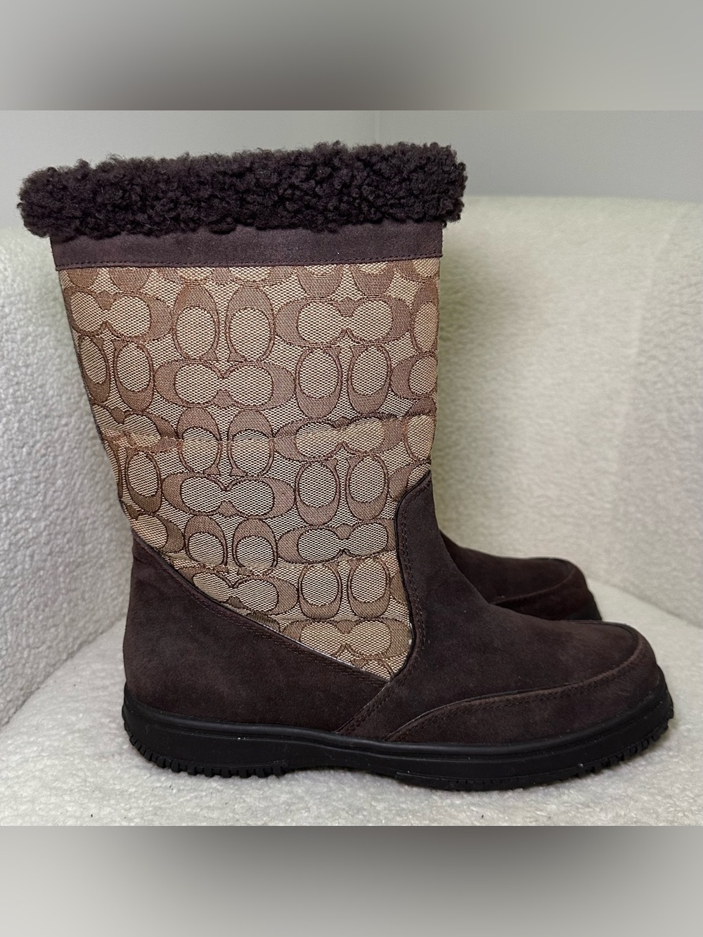 Coach Sherman Signature Logo Shearling Trim Winter Snow Boots Brown Suede 8.5